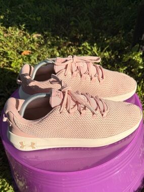 📣Under Armour Pink Blush Ripple Trainer Shoes